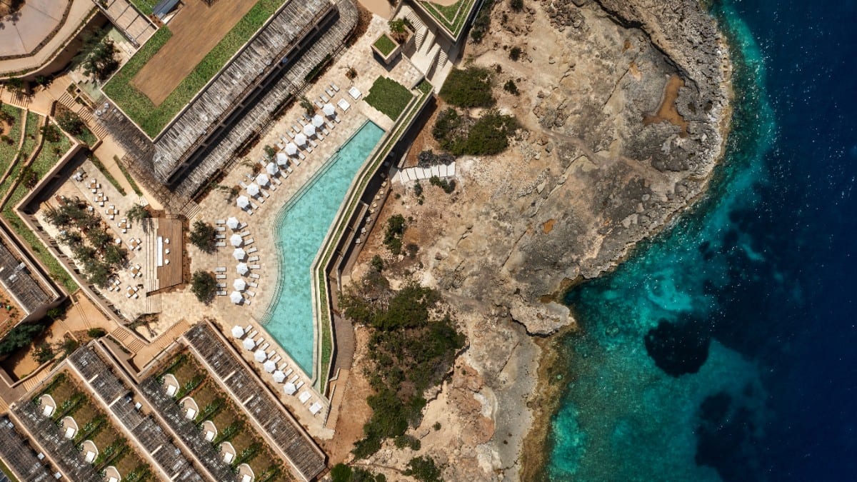 Swimmingpool im Six Senses Ibiza