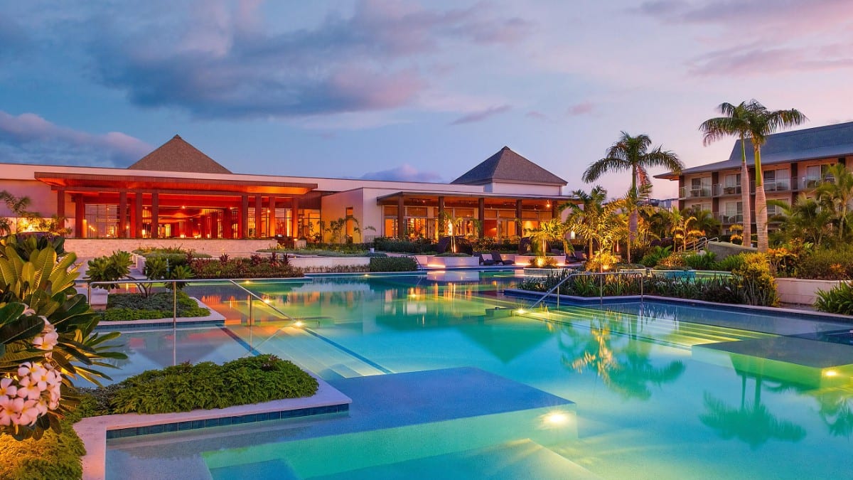 Pool im Crowne Plaza Fiji Nadi Bay Resort & Spa