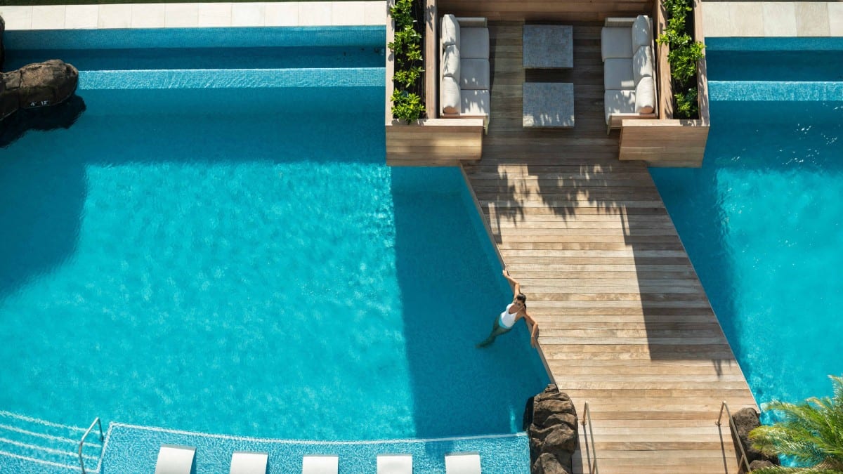 Pool in den The Ritz-Carlton Residences, Waikiki Beach