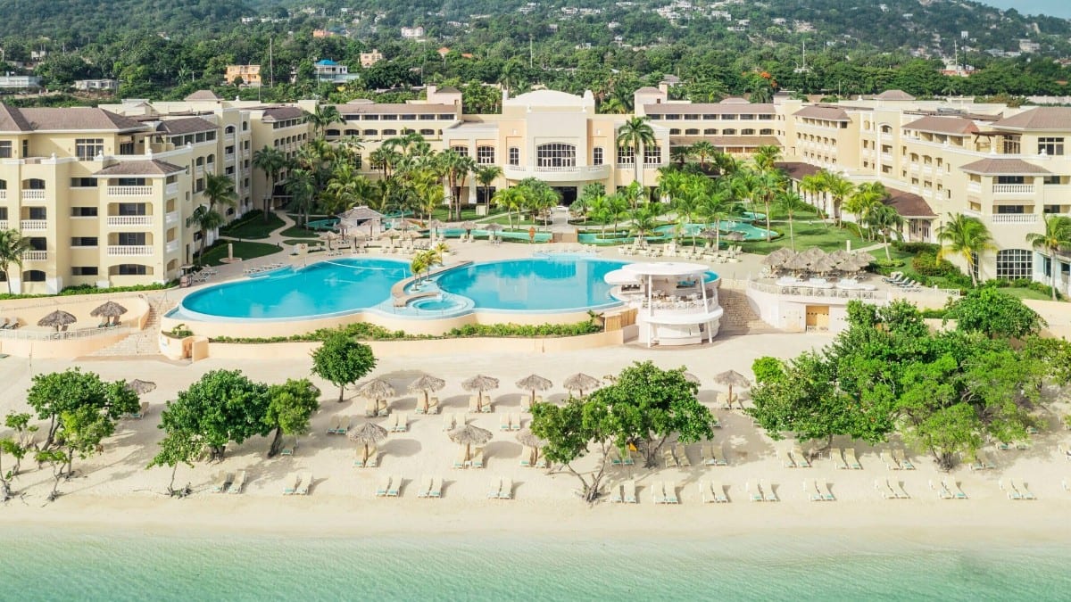 Aussichtsbereiche im Iberostar Waves Rose Hall Beach