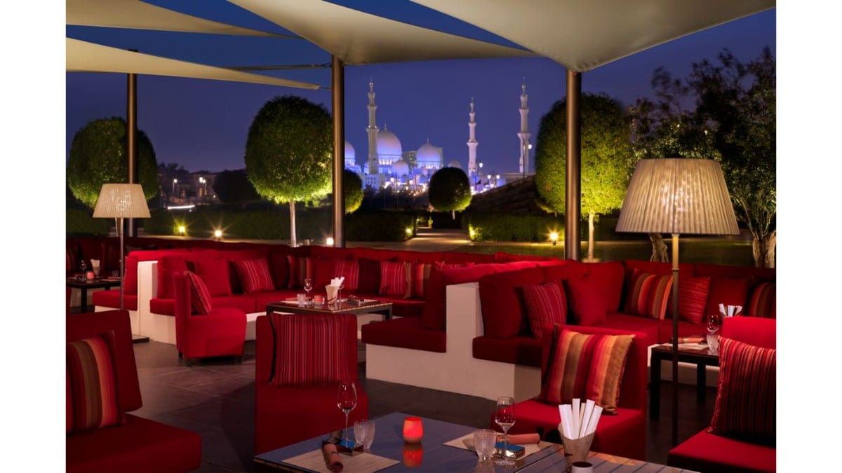Bar im The Ritz-Carlton Abu Dhabi, Grand Canal