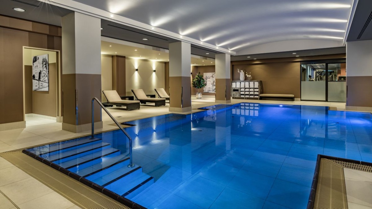 Pool at Berlin Marriott Hotel