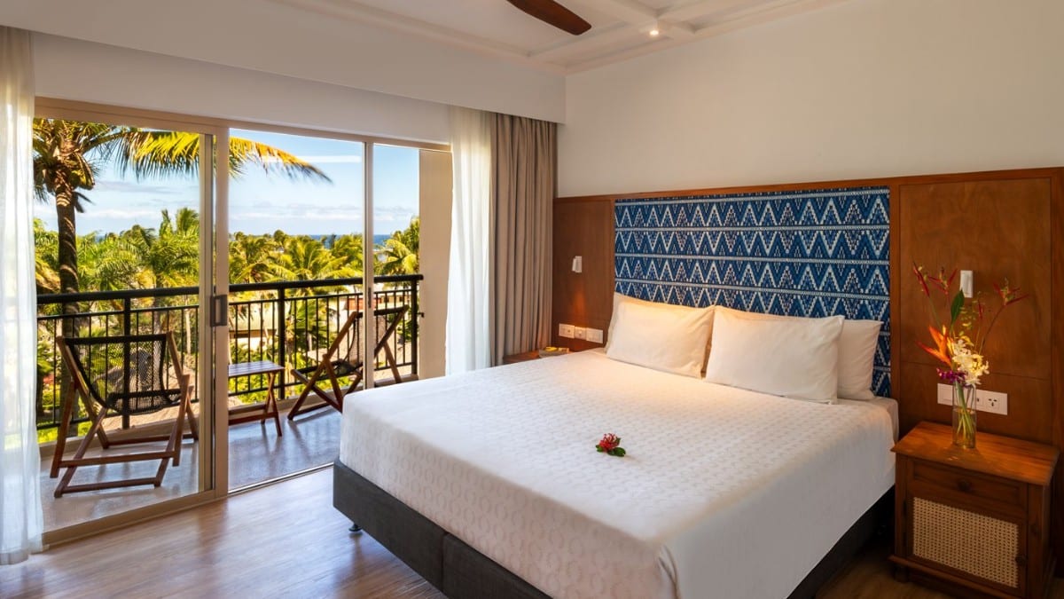 Schlafzimmer im Outrigger Fiji Beach Resort