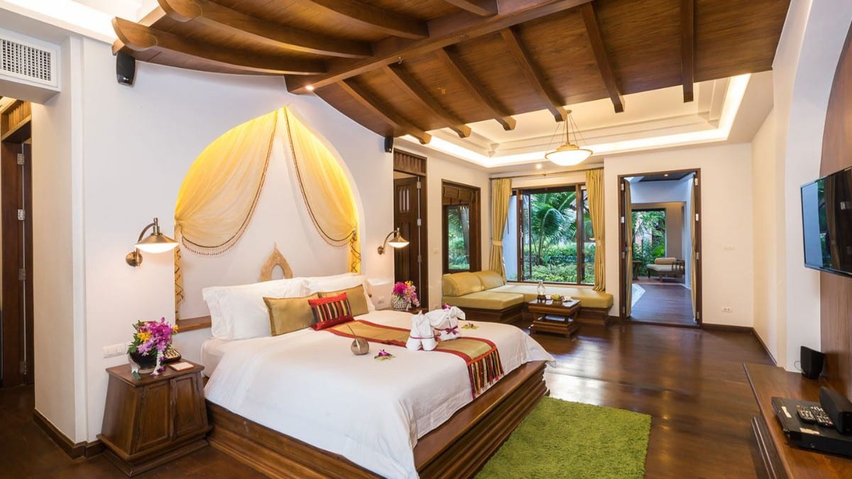 Schlafzimmer in den Royal Muang Samui Villas