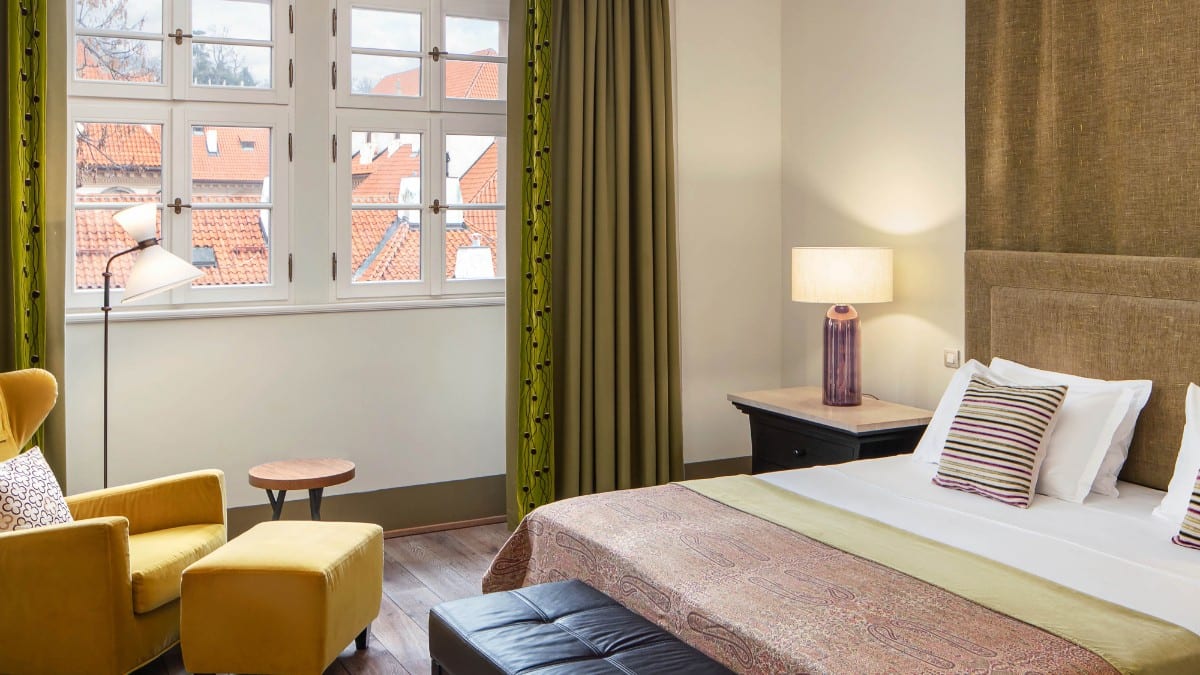 Schlafzimmer im Augustine, a Luxury Collection Hotel, Prague