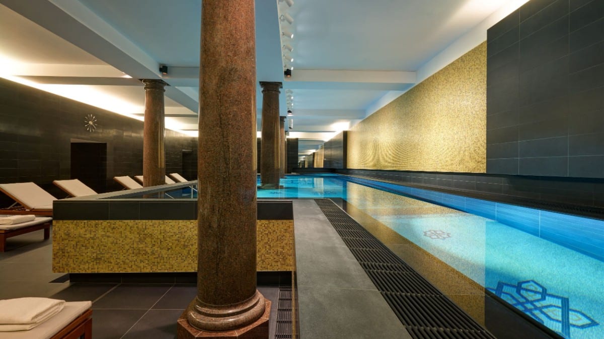 Pool im Rocco Forte Hotel de Rome