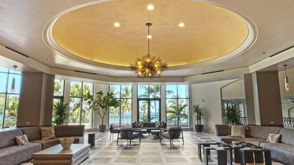 Lobby im Wyndham Grand Rio Mar Rainforest Beach and Golf Resort