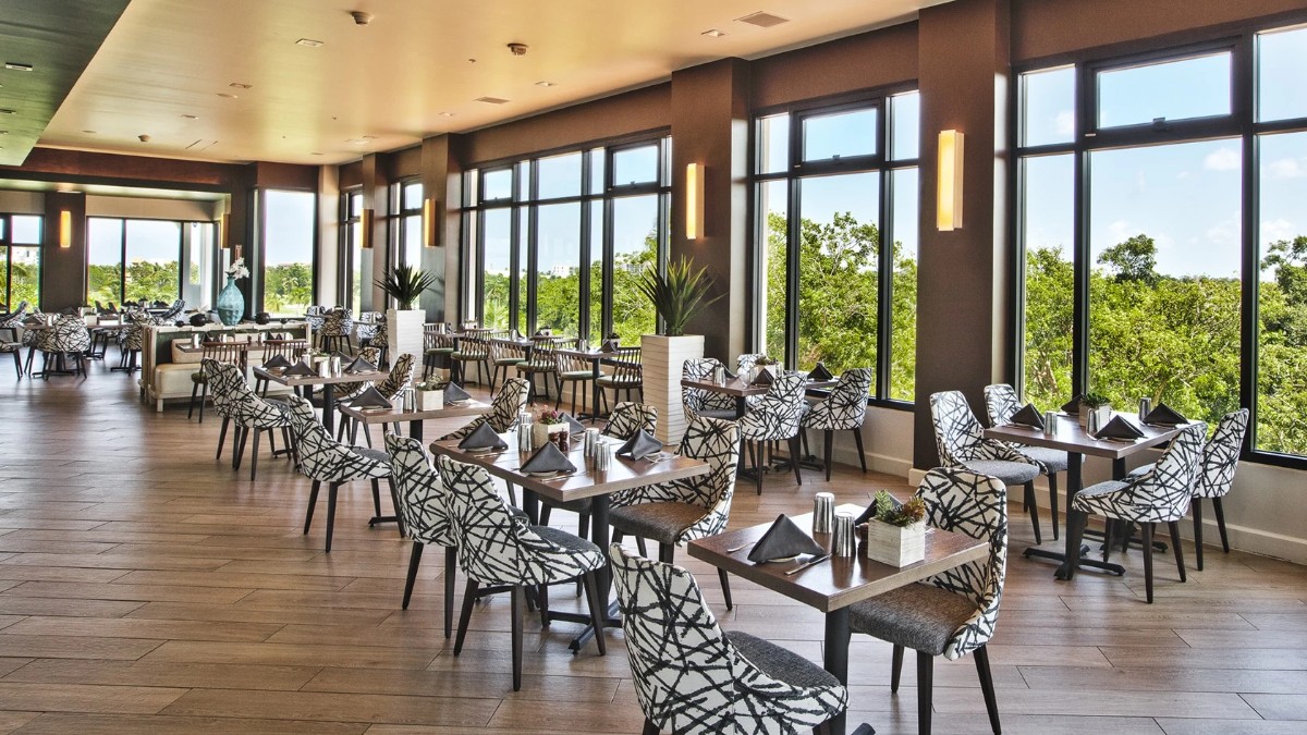 Restaurant at Wyndham Grand Rio Mar Rainforest Beach and Golf Resort