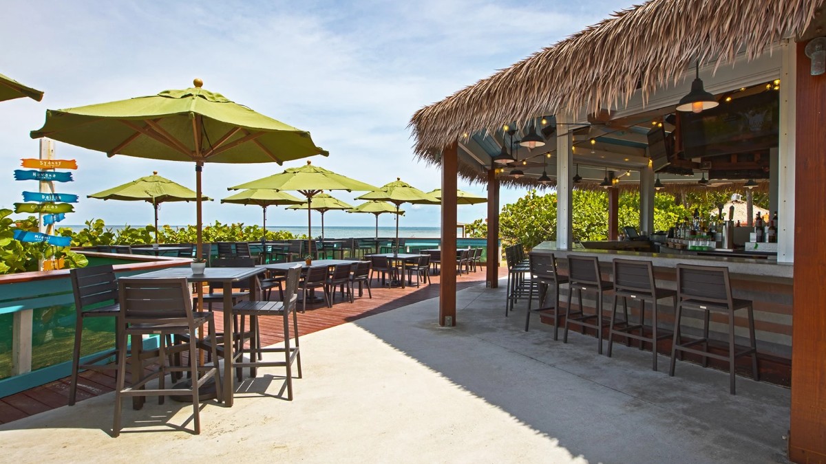 Bar at Wyndham Grand Rio Mar Rainforest Beach and Golf Resort