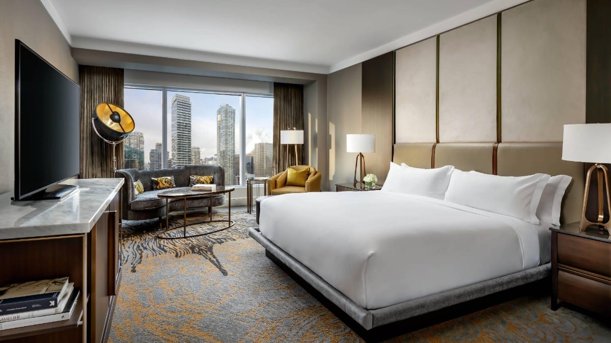 Bedroom at The Ritz-Carlton, Toronto