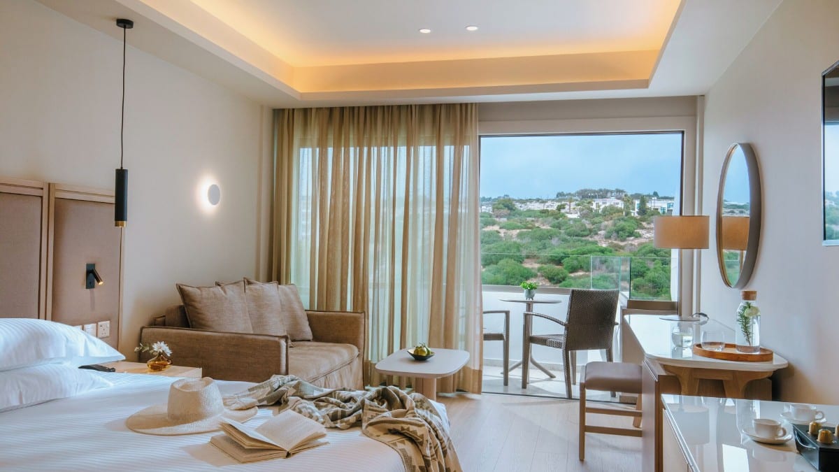 Zimmer im Alion Beach Hotel