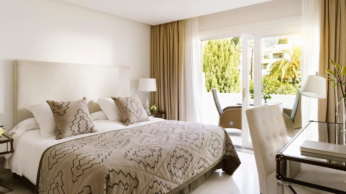 Schlafzimmer im Mr & MRS Smith Puente Romano Marbella