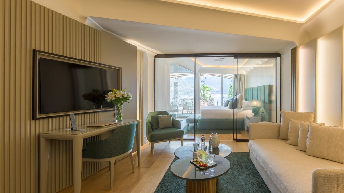 Room at Atlantis Bay