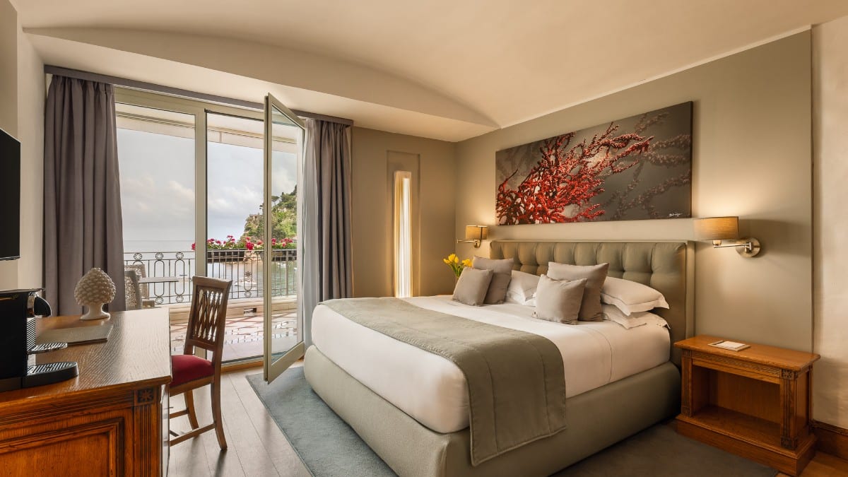 Bedroom at Mazzarò Sea Palace - the Leading Hotels of the World