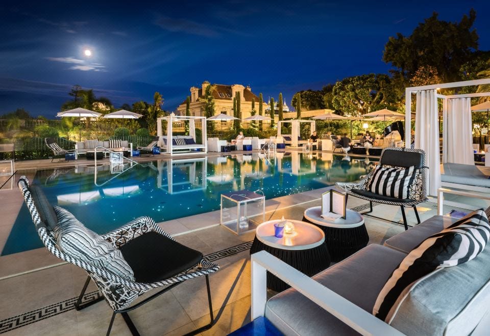 Pool im Hôtel Métropole Monte-Carlo