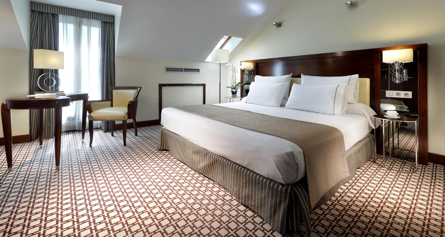 Schlafzimmer im Eurostars Gran Via