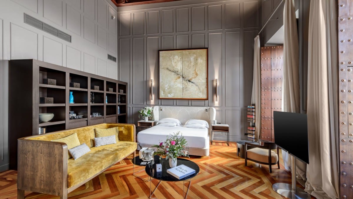 Bedroom at CoolRooms Palacio Villapanés 5 GL