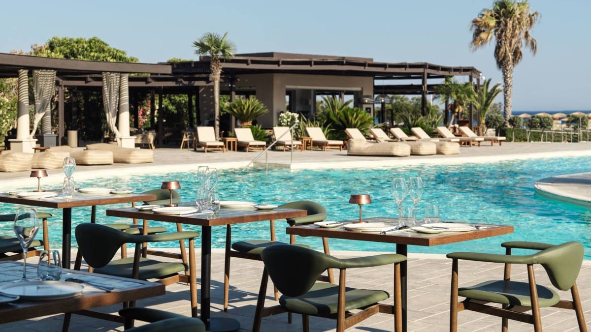 Pool im Lindian Village All Inclusive Resort Rhodes, Curio Collection by Hilton