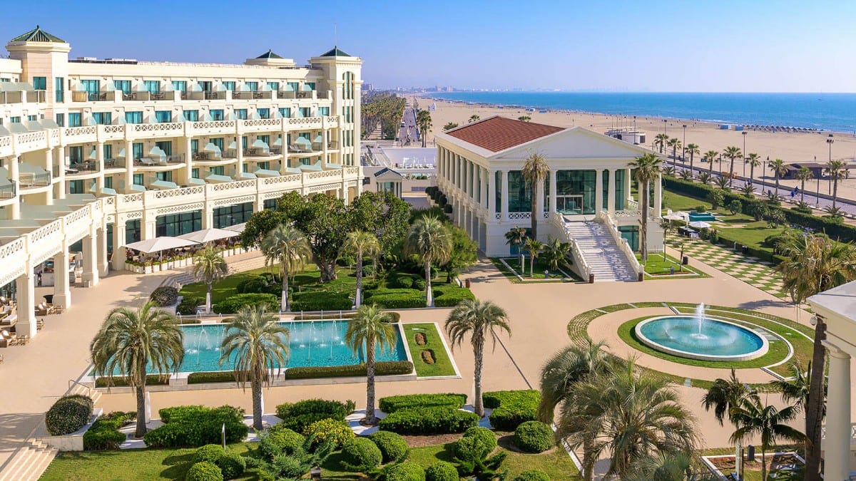View areas at Las Arenas Balneario Resort