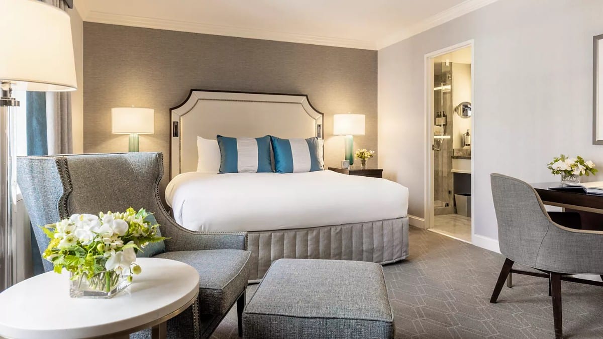 Bedroom at Fairmont Olympic Hotel - Seattle