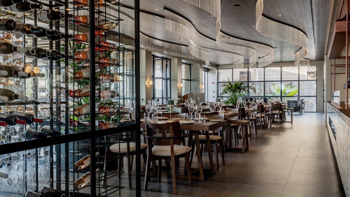 Restaurant at Pnoe Breathing Life - Adults Only