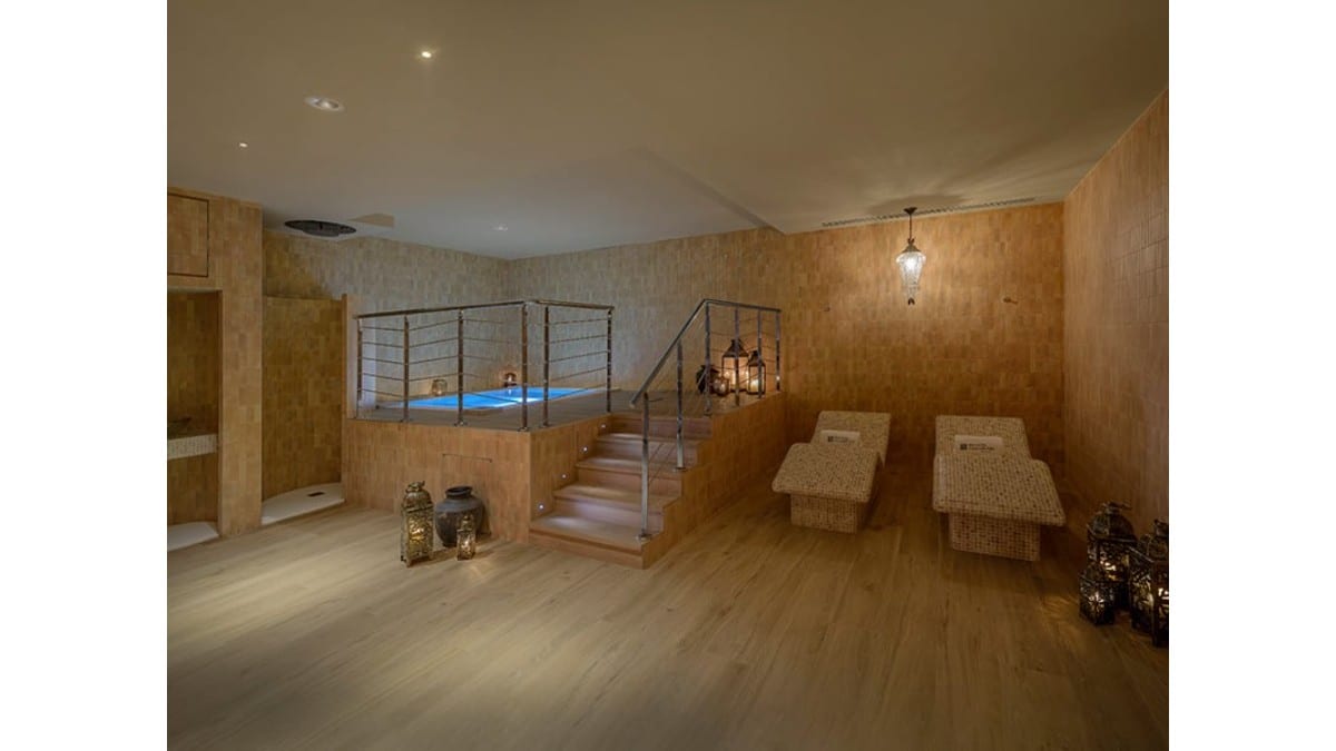 Spa at CoolRooms Palacio Villapanés 5 GL