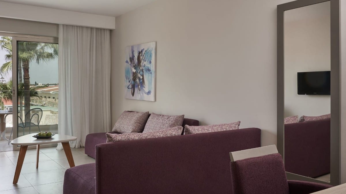 Schlafzimmer im Atlantica Aeneas Resort