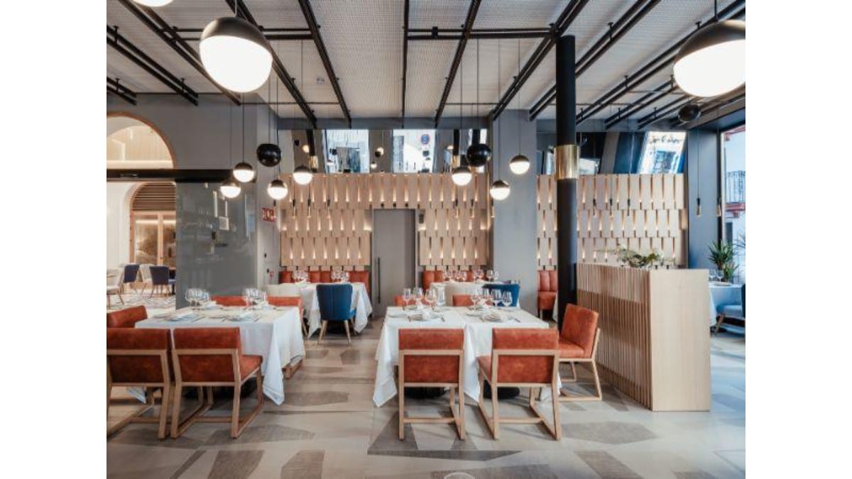 Restaurant at Hotel Lobby