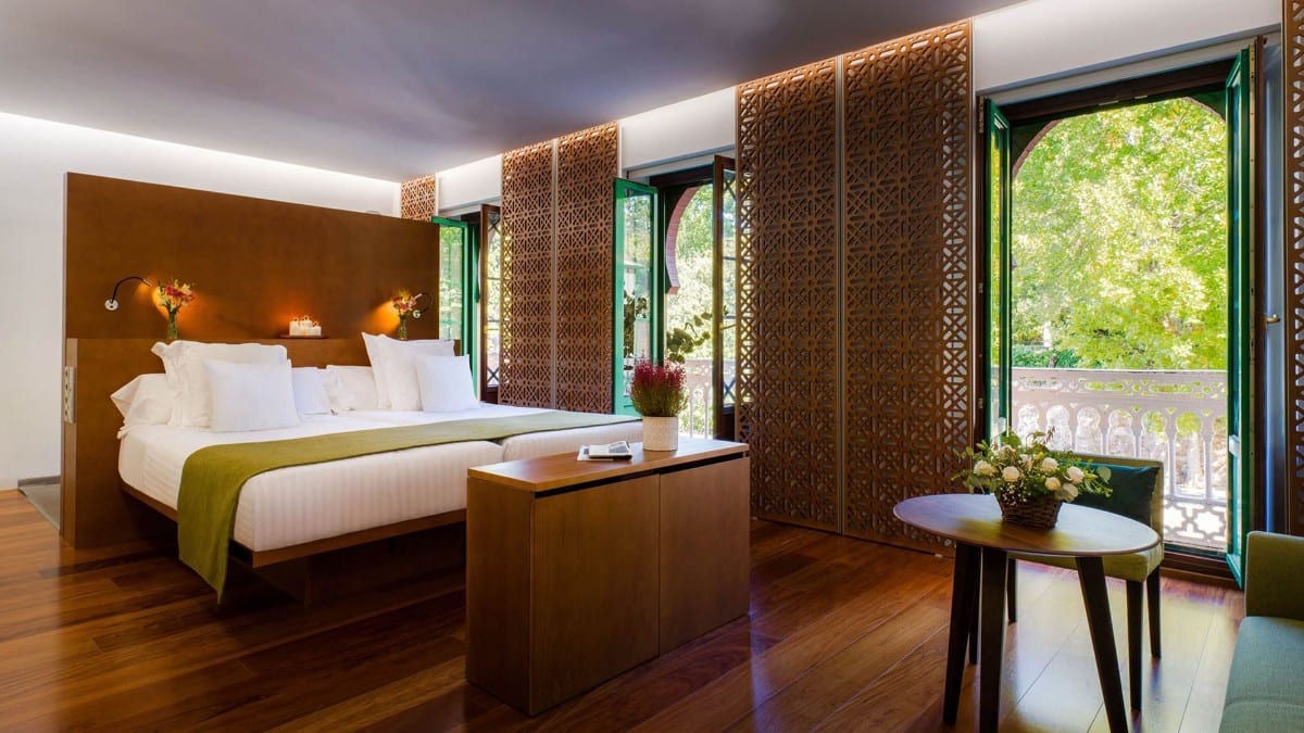 Schlafzimmer im Alhambra Palace Hotel