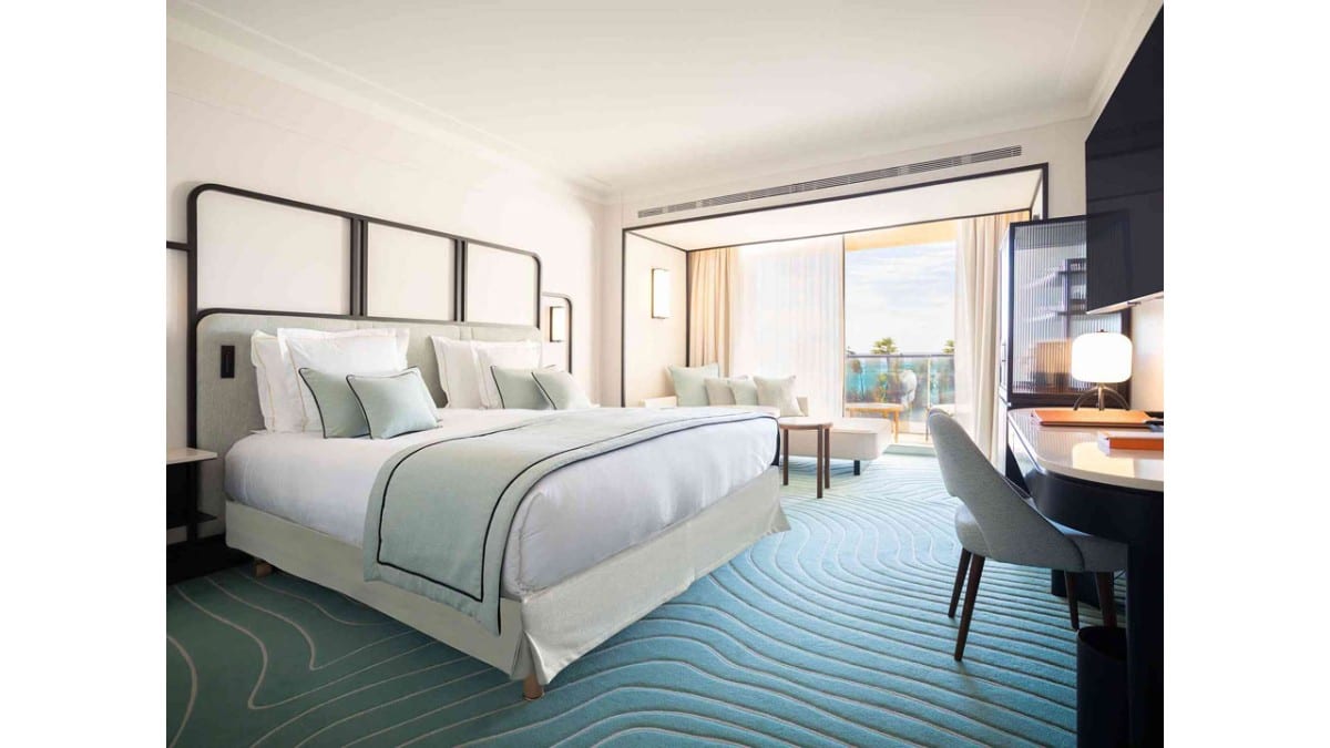 Schlafzimmer im Mondrian Cannes