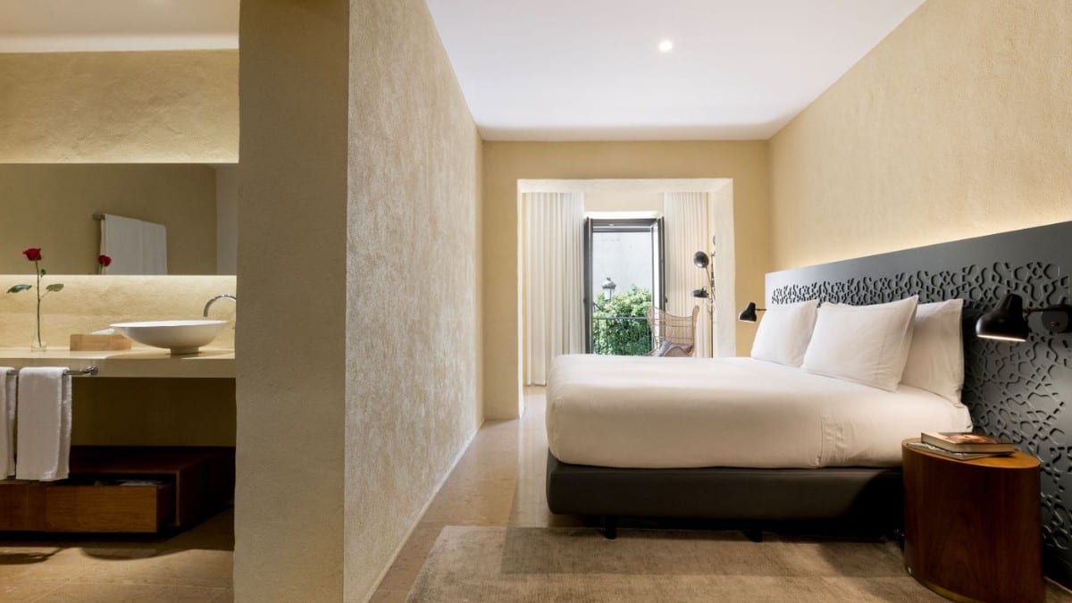 Bedroom at EME Catedral Mercer Hotel