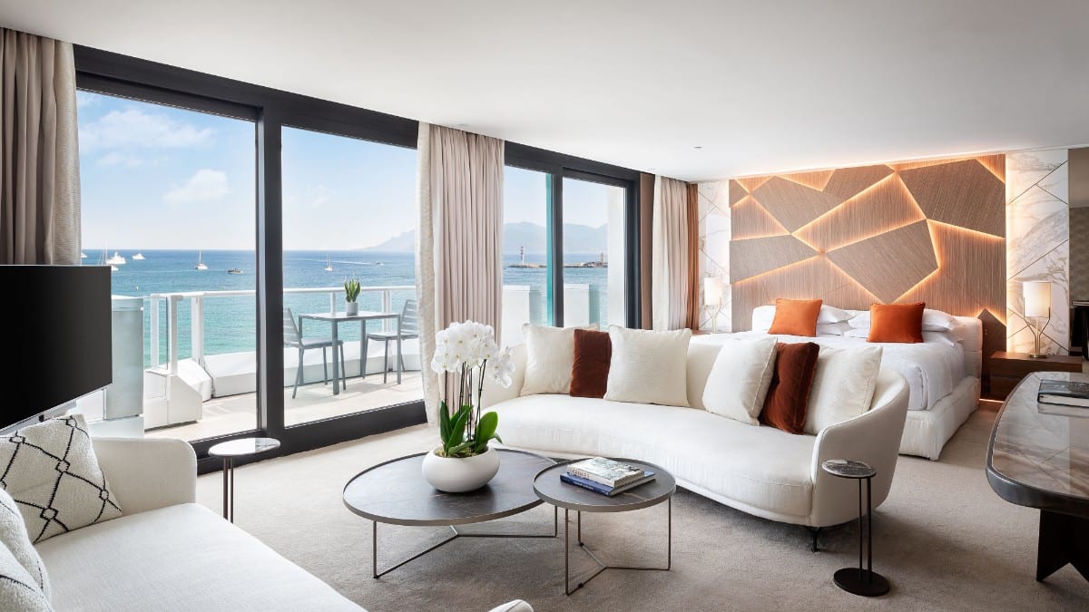 Schlafzimmer im JW Marriott Cannes