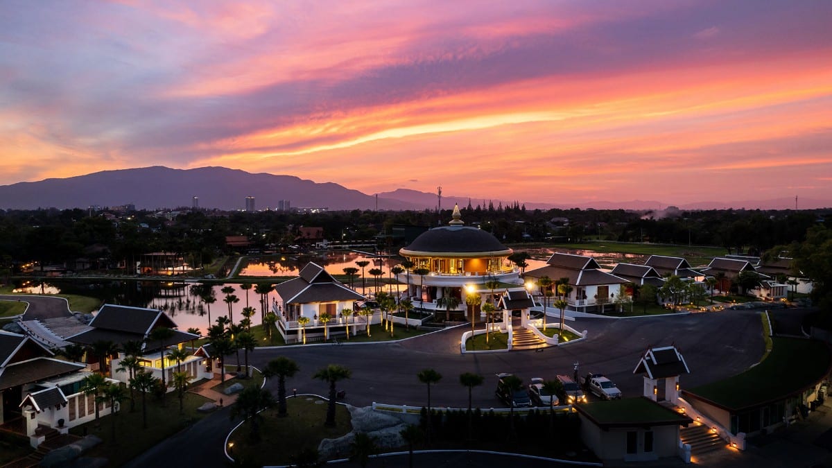 Aussichtsbereiche im Thantara Resort Chiang Mai