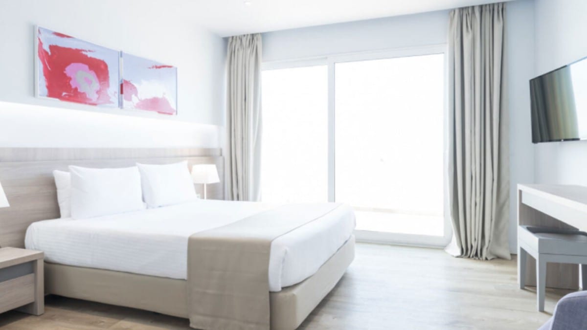 Schlafzimmer im Akti Imperial Deluxe Resort & Spa Dolce by Wyndham