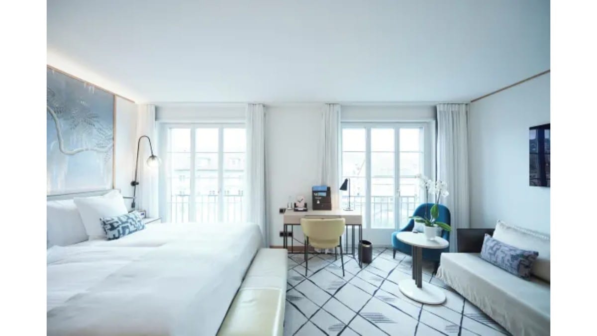 Bedroom at Storchen Zürich