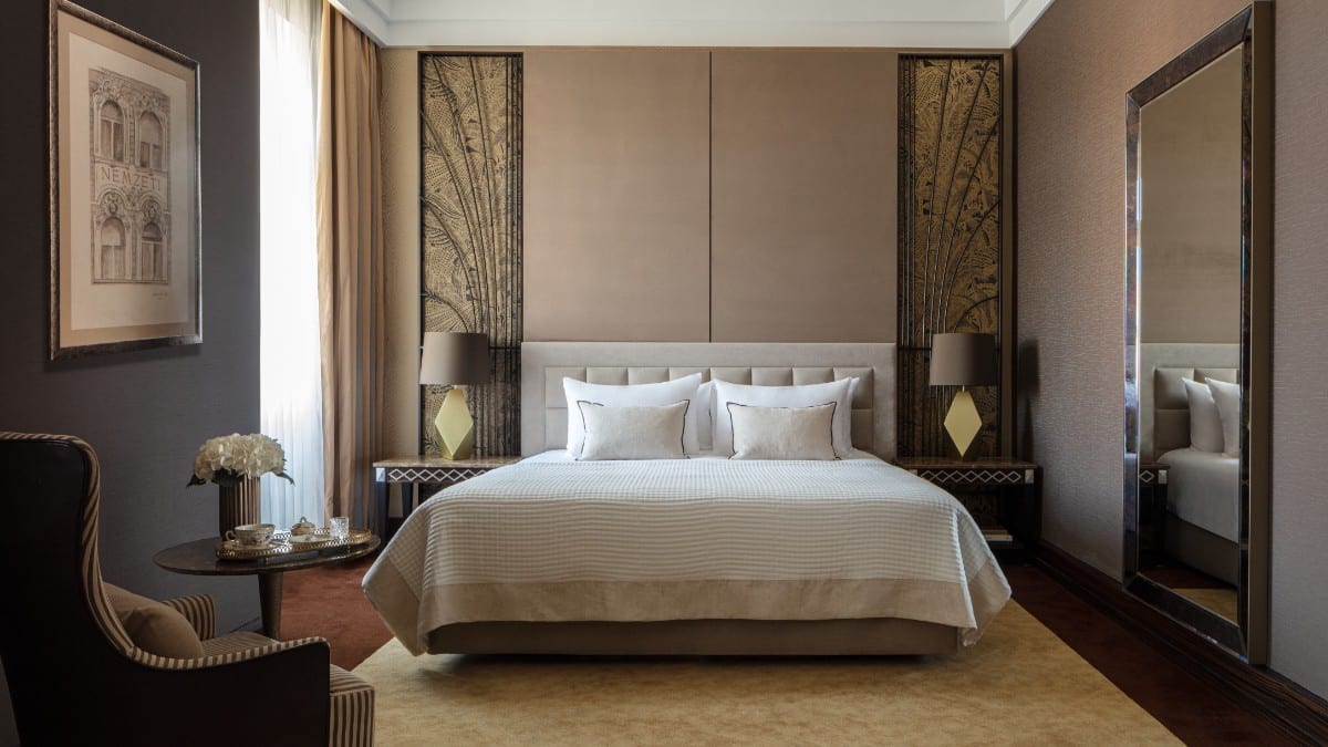 Schlafzimmer im Anantara New York Palace Budapest - A Leading Hotel of The World