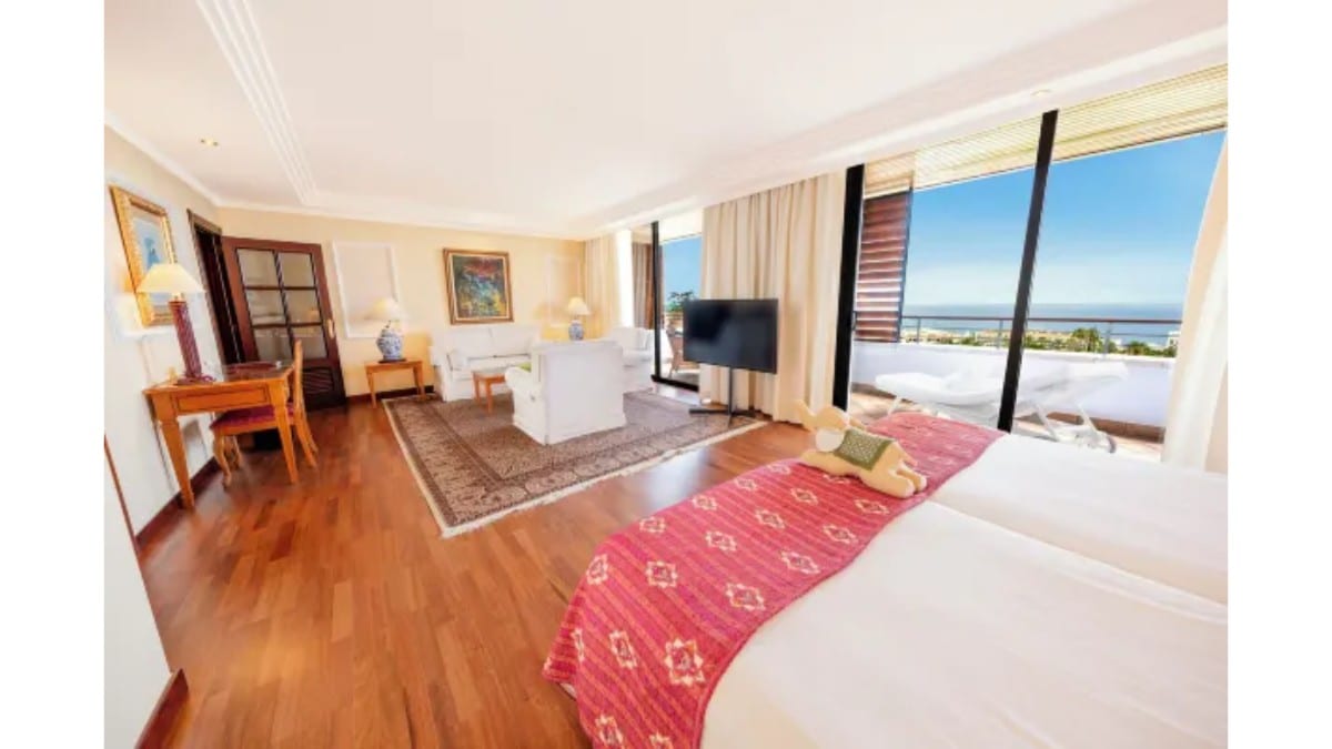 Bedroom at Hotel Botanico y Oriental Spa Garden