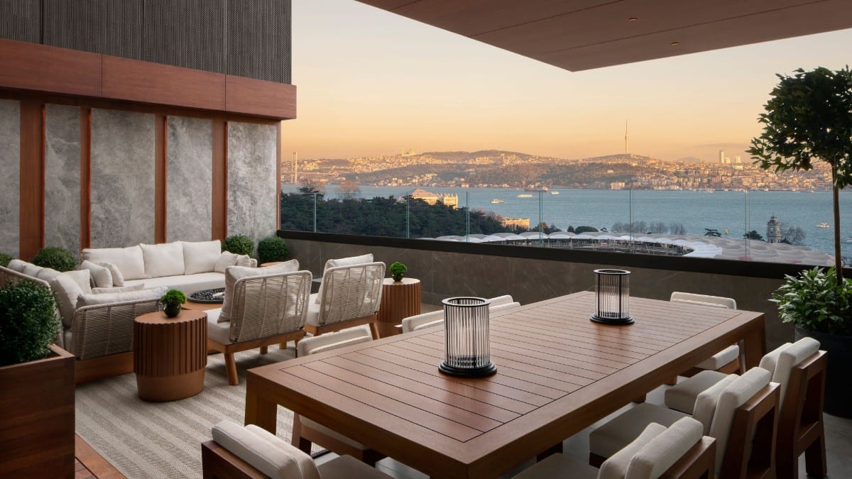 Bar im The Ritz-Carlton, Istanbul