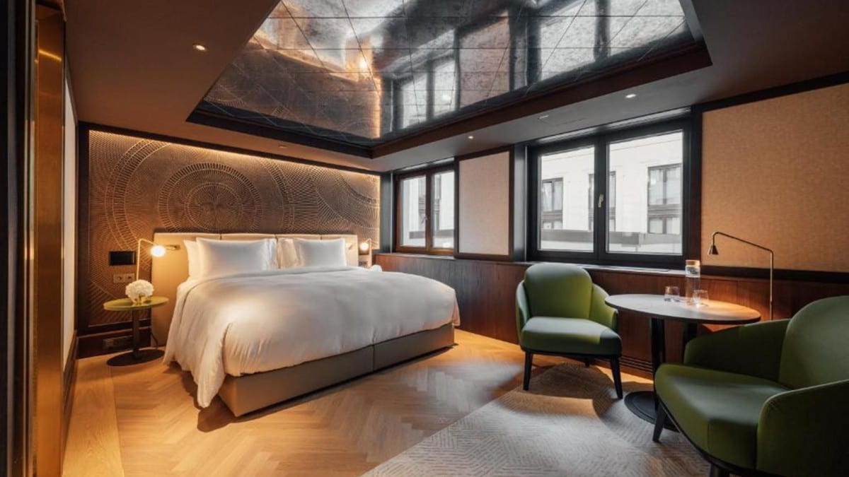 Bedroom at Almanac Palais Vienna