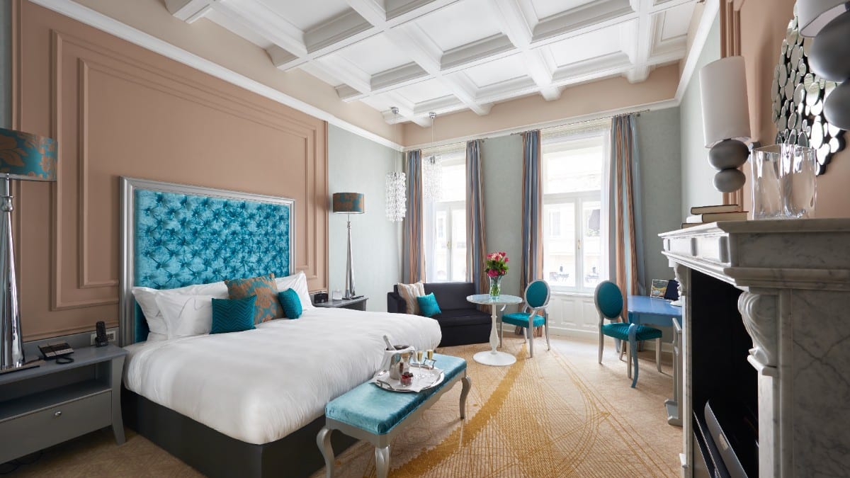Schlafzimmer im Aria Hotel Budapest by Library Hotel Collection