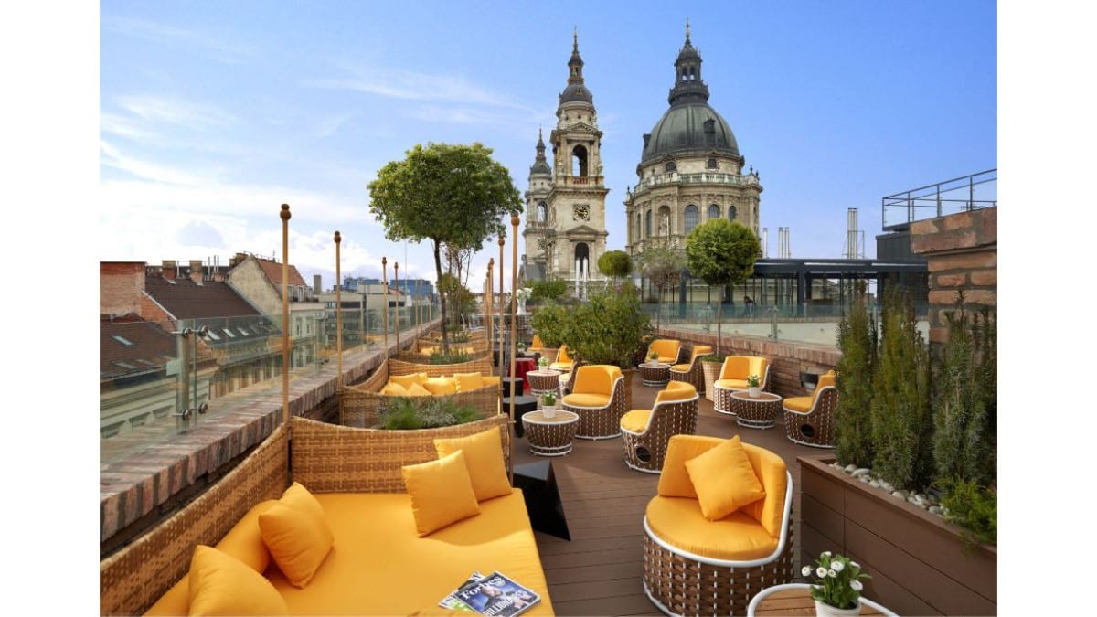 Dachterrasse im Aria Hotel Budapest by Library Hotel Collection