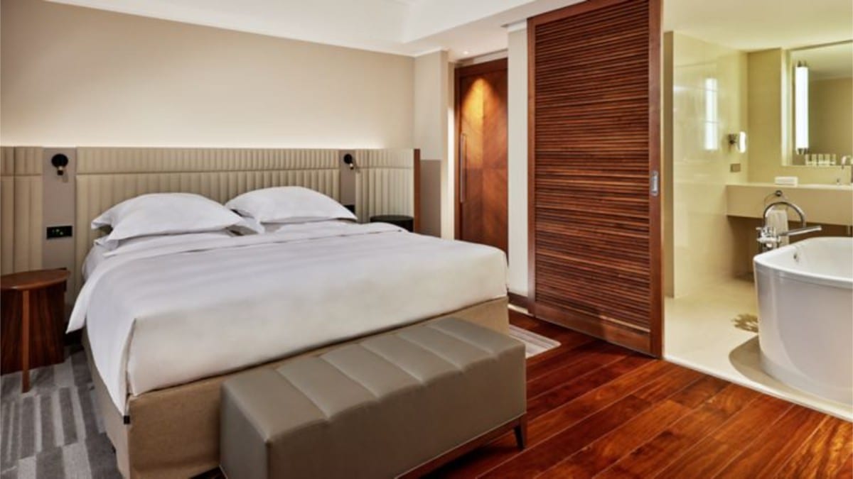 Schlafzimmer im JW Marriott Hotel Frankfurt