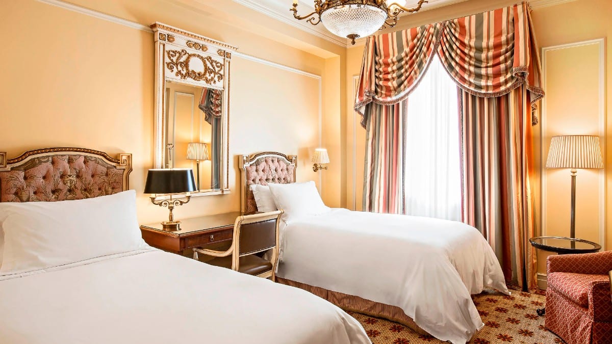Bedroom at Hotel Grande Bretagne, a Luxury Collection Hotel, Athens