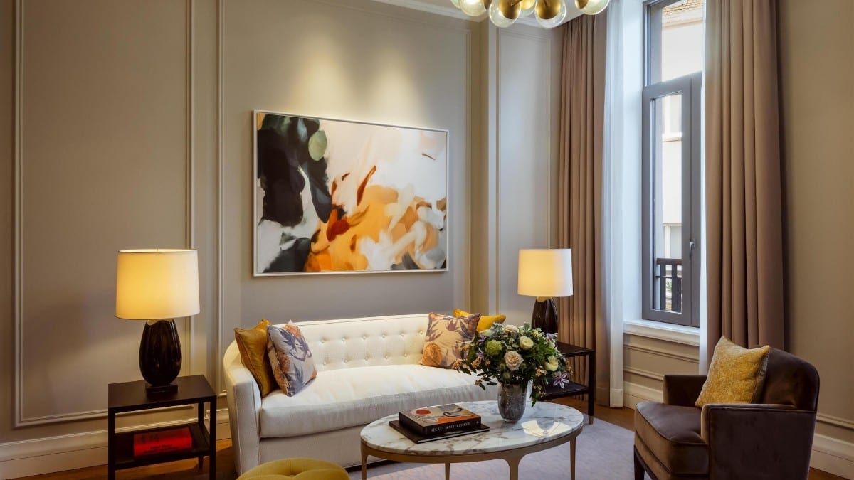 Schlafzimmer im Corinthia Grand Hotel Astoria Brussels