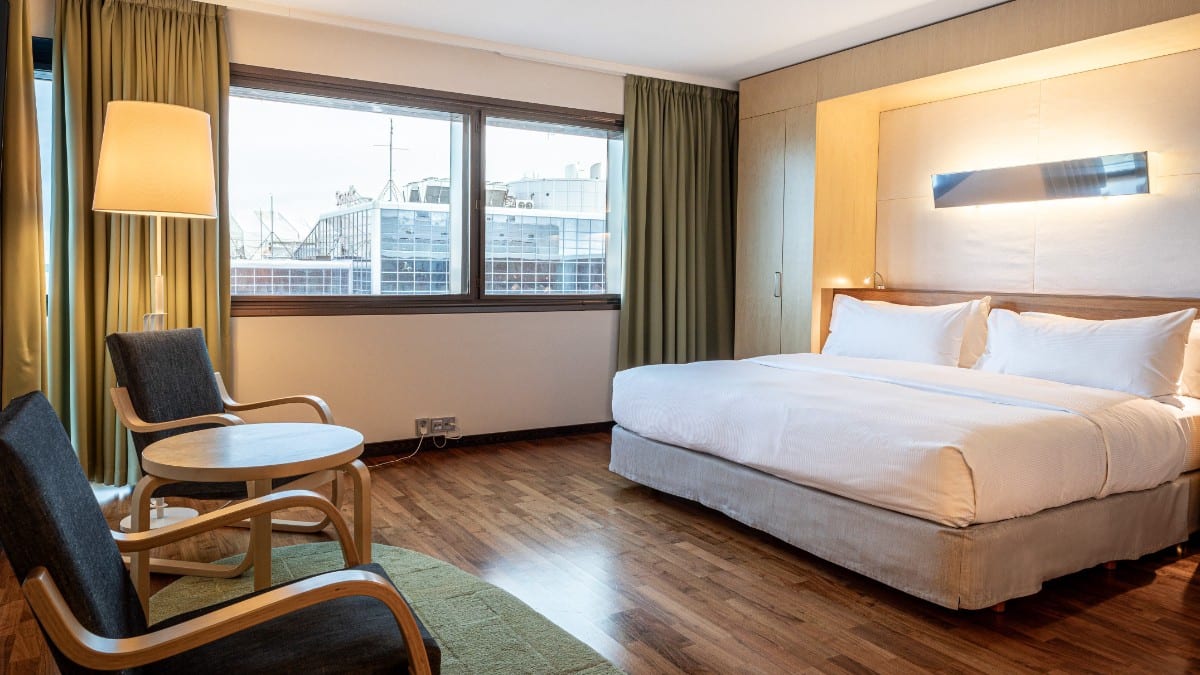 Bedroom at Hilton Helsinki Airport
