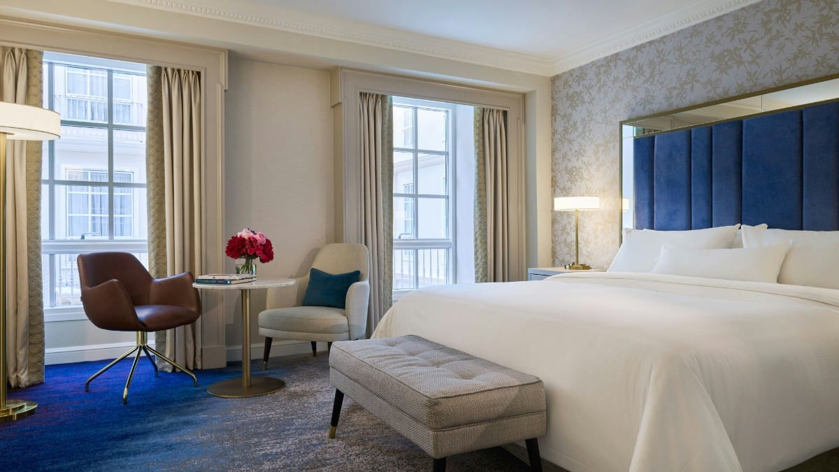Schlafzimmer im The College Green Hotel Dublin, Autograph Collection