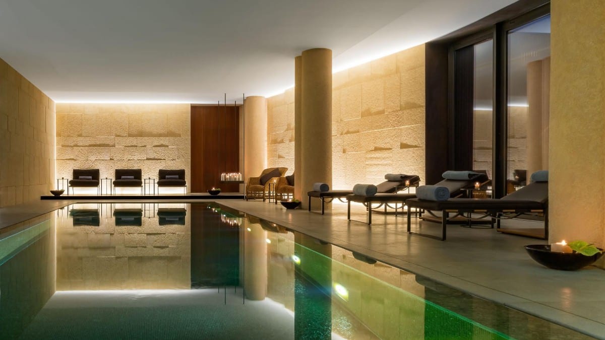Pool im Bvlgari Hotel Milano