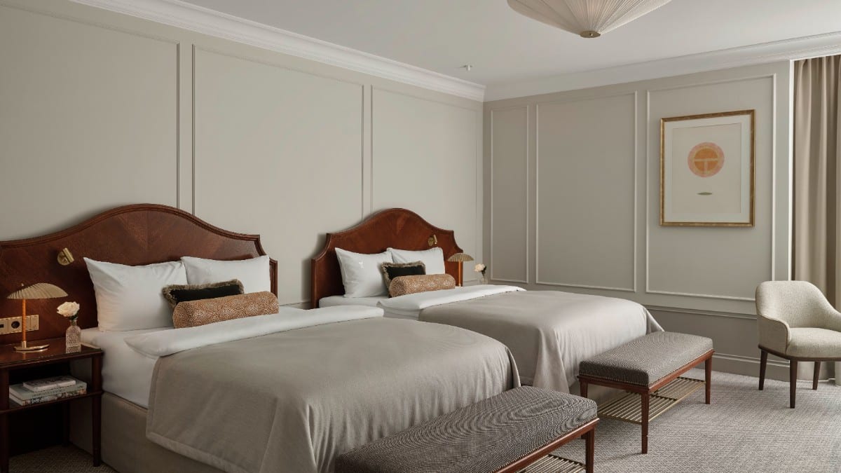 Bedroom at Hotel Kämp