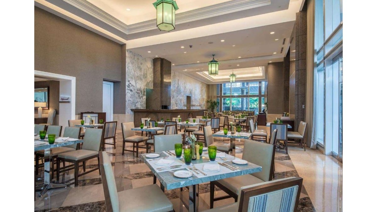 Restaurant im Discovery Primea, Manila