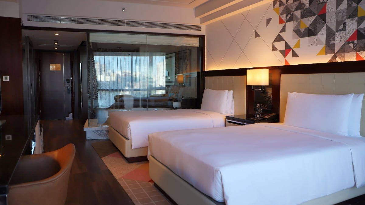 Schlafzimmer im Renaissance Beijing Capital Hotel